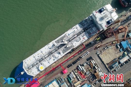 全球首艘极地凝析油轮在广州南沙命名 陈骥旻 摄